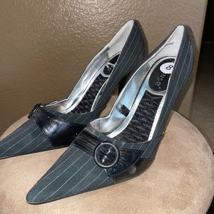 Dollhouse black plaid point heel 8